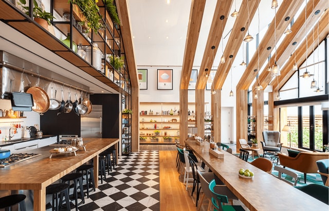 Co Living jadi opsi yang cukup bijak buat millennial yang pengin tempat tinggal sekaligus tempat nongkrong di tempat yang sama!